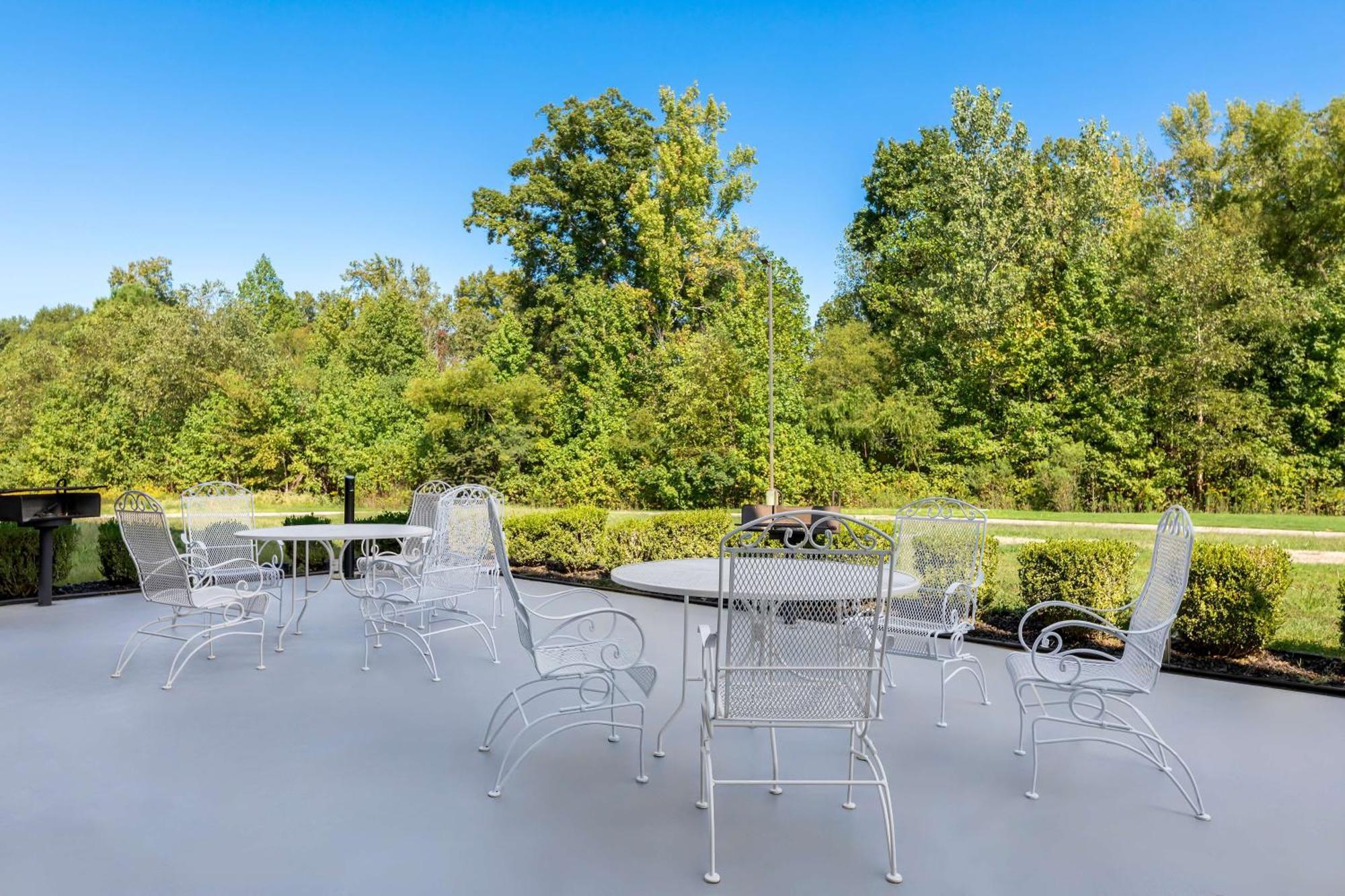 Spark By Hilton Tupelo Exterior photo